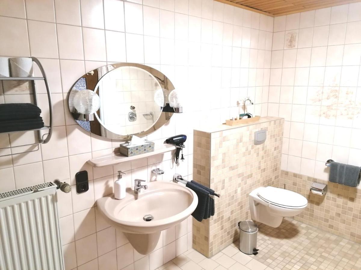 Ferienwohnung Christine Mit Sauna Und Whirlpool Utzerath ภายนอก รูปภาพ